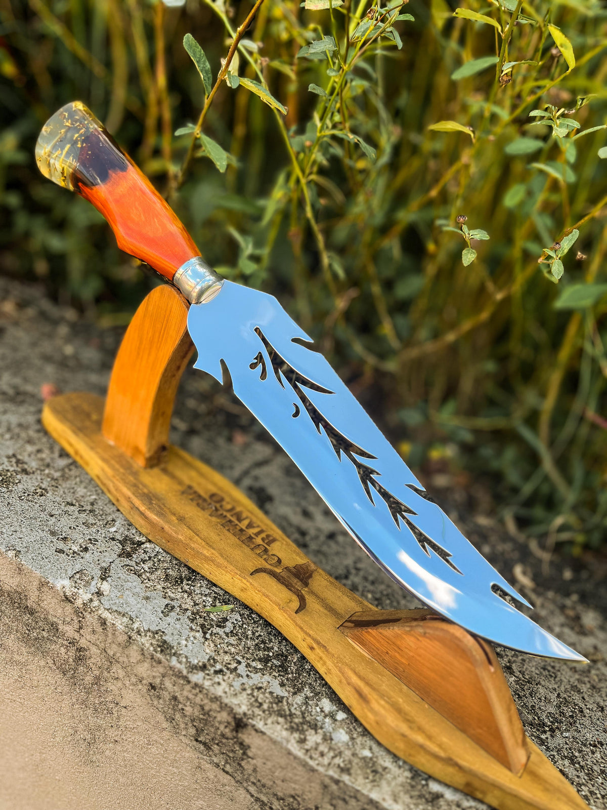 Faca Artesanal Modelo Pluma - Cabo folhas de ouro - Edição Colecionador