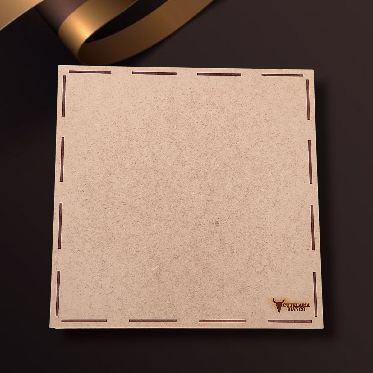 Kit Presente Pluma Bianco – Faca artesanal P/Churrasco + Tabua personalizada + Caixa P/Presente + Case em Couro